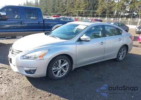 2015 Nissan Altima 2.5 из США, поврежденный, VIN 1N4AL3AP4FC595795